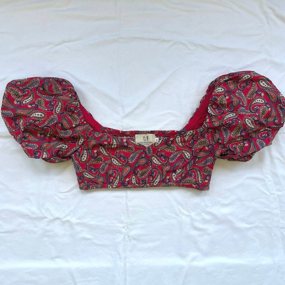 Fashion Brand Company by Penelope Gazin Red Paisley Crop Top Size M
